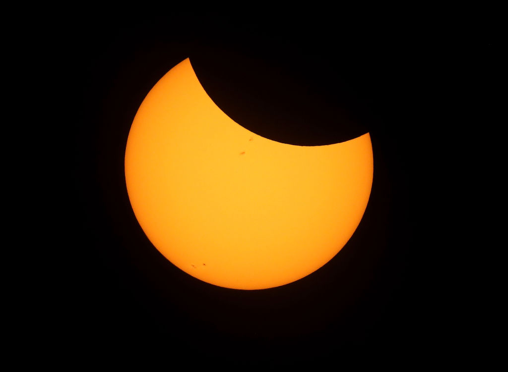 Partial Solar Eclipse in April 2023: Black Moon Will Block the Sun This Week, Here’s How to Watch Stunning Phenomenon